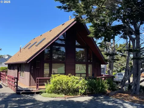 3015 NW Keel Avenue Lincoln City OR 97367
