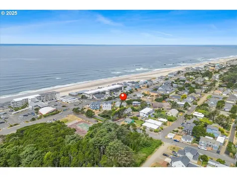 3015 NW Keel Avenue Lincoln City OR 97367
