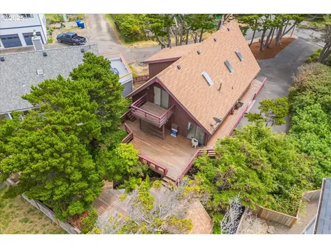 3015 NW Keel Avenue Lincoln City OR 97367