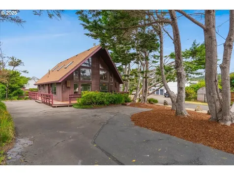 3015 NW Keel Avenue Lincoln City OR 97367
