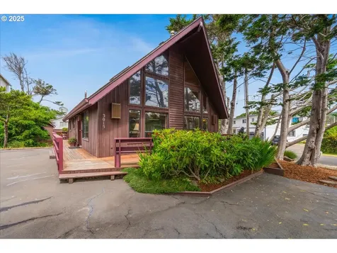 3015 NW Keel Avenue Lincoln City OR 97367