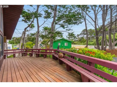 3015 NW Keel Avenue Lincoln City OR 97367