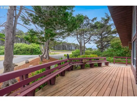 3015 NW Keel Avenue Lincoln City OR 97367