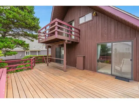3015 NW Keel Avenue Lincoln City OR 97367