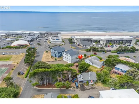3015 NW Keel Avenue Lincoln City OR 97367