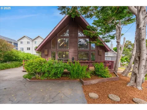 3015 NW Keel Avenue Lincoln City OR 97367