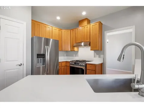 1253 NE Maureen Street Hillsboro OR 97124