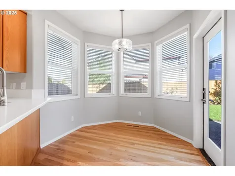 1253 NE Maureen Street Hillsboro OR 97124