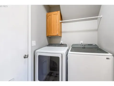 1253 NE Maureen Street Hillsboro OR 97124