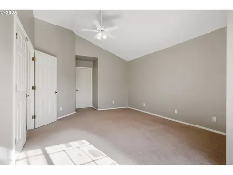 1253 NE Maureen Street Hillsboro OR 97124