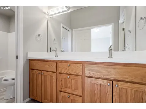 1253 NE Maureen Street Hillsboro OR 97124