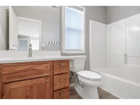 1253 NE Maureen Street Hillsboro OR 97124