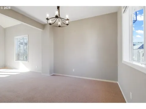 1253 NE Maureen Street Hillsboro OR 97124
