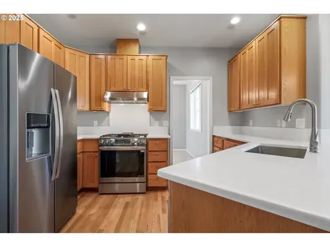 1253 NE Maureen Street Hillsboro OR 97124