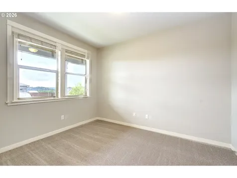 2307 E 6th Street La Center WA 98629