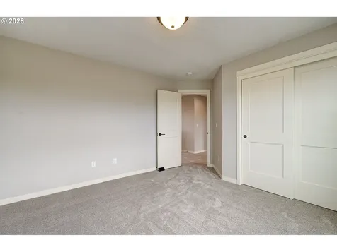 2307 E 6th Street La Center WA 98629