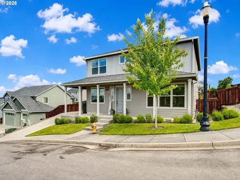 2307 E 6th Street La Center WA 98629
