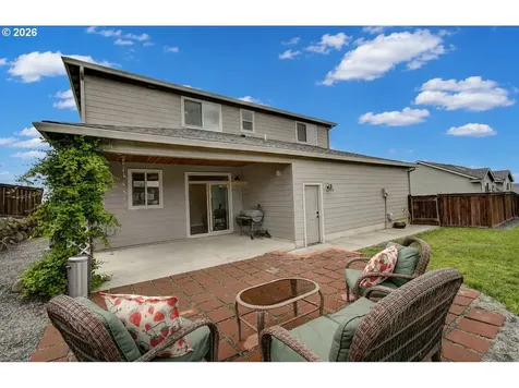 2307 E 6th Street La Center WA 98629