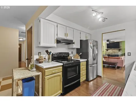 160 W Berkeley Street Gladstone OR 97027
