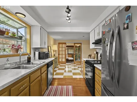 160 W Berkeley Street Gladstone OR 97027
