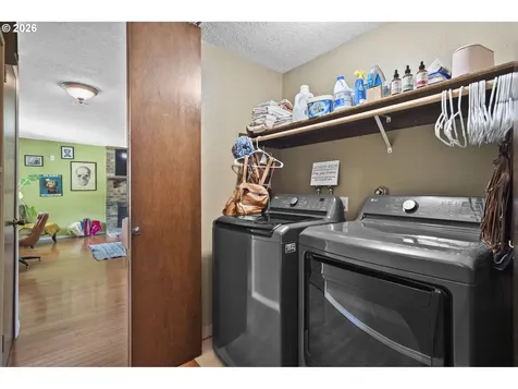 160 W Berkeley Street Gladstone OR 97027