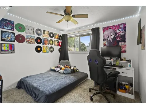 160 W Berkeley Street Gladstone OR 97027