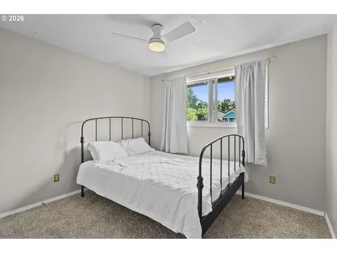 160 W Berkeley Street Gladstone OR 97027