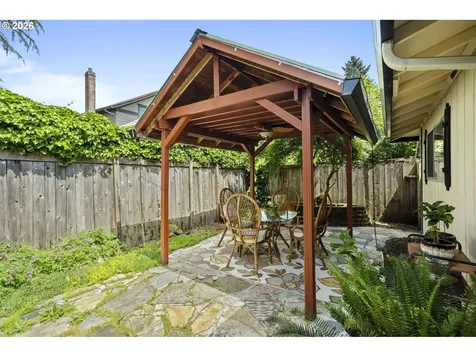 160 W Berkeley Street Gladstone OR 97027