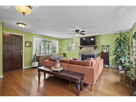 160 W Berkeley Street Gladstone OR 97027