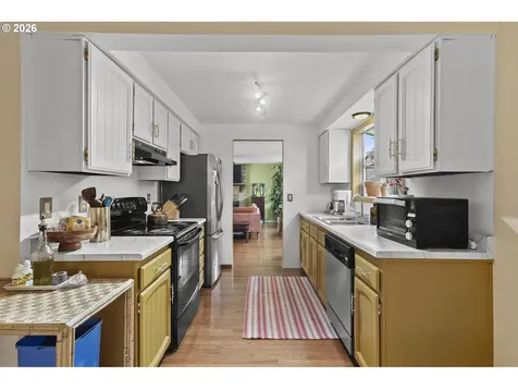 160 W Berkeley Street Gladstone OR 97027