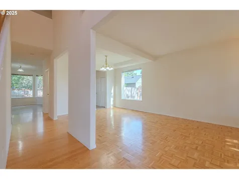 665 SW 24th Street Troutdale OR 97060