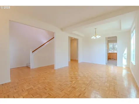 665 SW 24th Street Troutdale OR 97060
