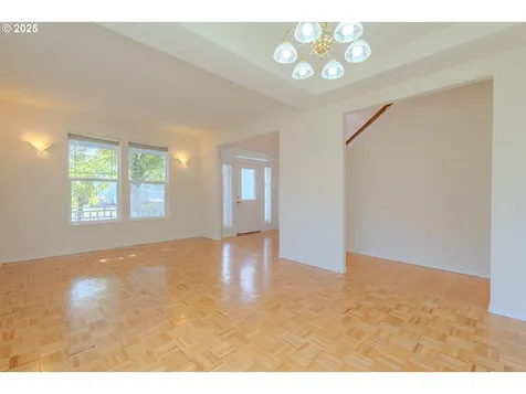 665 SW 24th Street Troutdale OR 97060