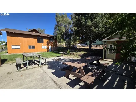 380 Thompson Street Heppner OR 97836