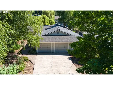 840 SW Dolph Street Portland OR 97219