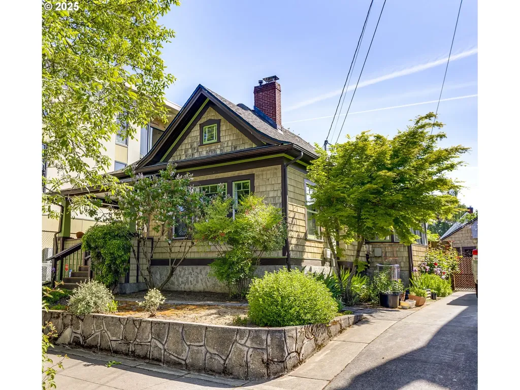 2522 SE 32nd Avenue Portland OR 97202