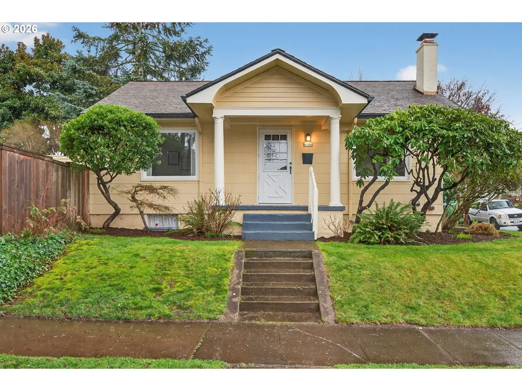 6106 SE Clinton Street Portland OR 97206