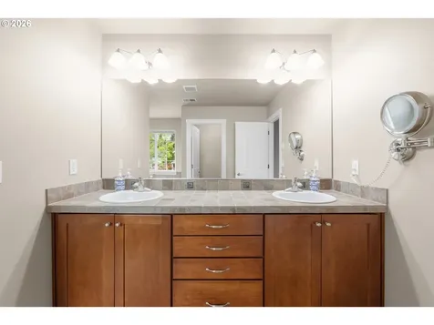 906 36th Place Forest Grove OR 97116