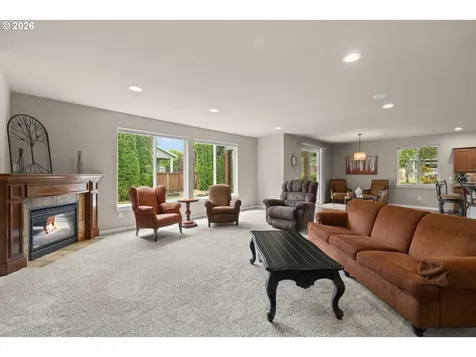 906 36th Place Forest Grove OR 97116