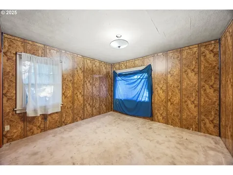 118 NE Russet Street Portland OR 97211