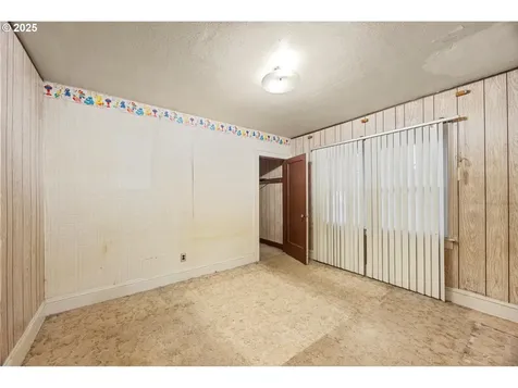 118 NE Russet Street Portland OR 97211