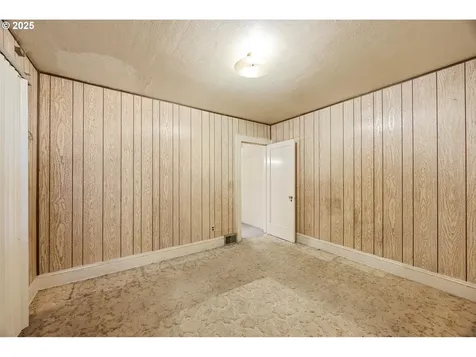 118 NE Russet Street Portland OR 97211