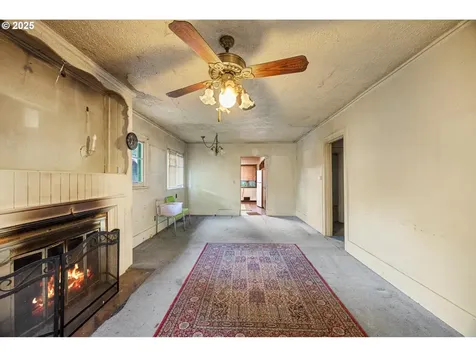 118 NE Russet Street Portland OR 97211
