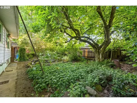 118 NE Russet Street Portland OR 97211