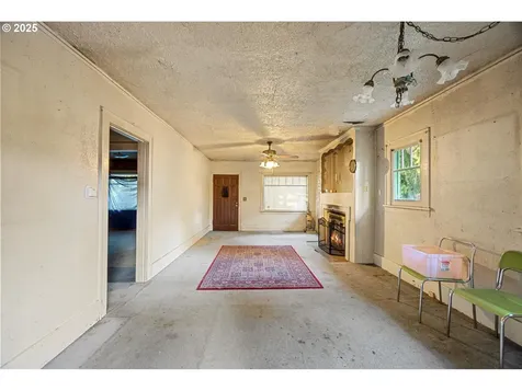 118 NE Russet Street Portland OR 97211