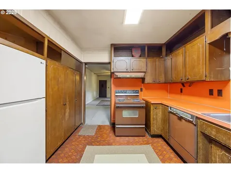 118 NE Russet Street Portland OR 97211