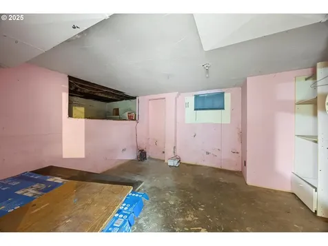 118 NE Russet Street Portland OR 97211