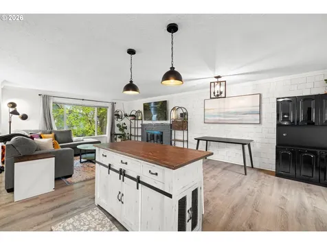105 SE 165th Avenue Portland OR 97233