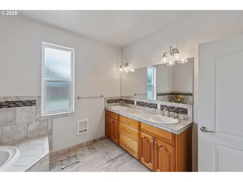 63404 Nathan Drive Coos Bay OR 97420