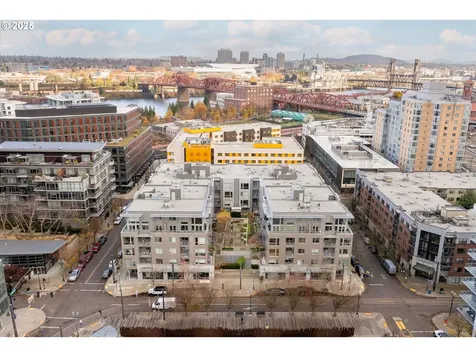 1125 NW 9th Avenue Portland OR 97209